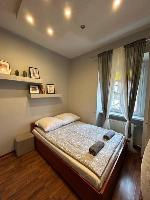 Big Apart - Rynek 8 - Nice View - 3 Rooms - 9 People Breslavia Exterior foto
