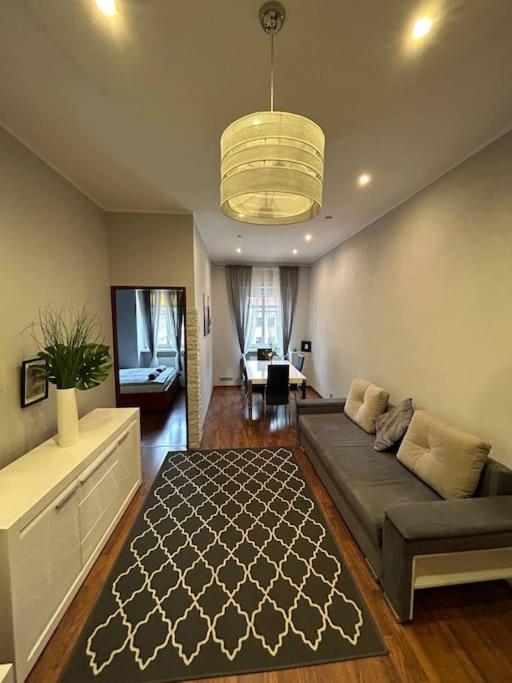 Big Apart - Rynek 8 - Nice View - 3 Rooms - 9 People Breslavia Exterior foto