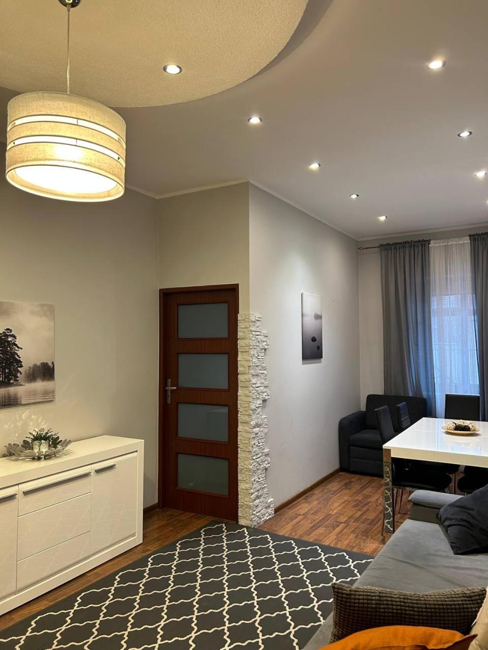 Big Apart - Rynek 8 - Nice View - 3 Rooms - 9 People Breslavia Exterior foto